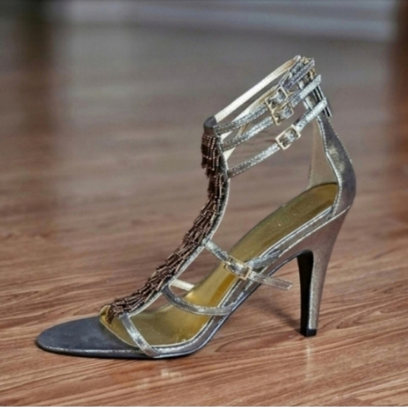 📌NINE WEST BARCLAY BEADED FRINGE STRAPPY METALLIC SANDALS WOMEN'S SIZE US 10 - Picture 4 of 7